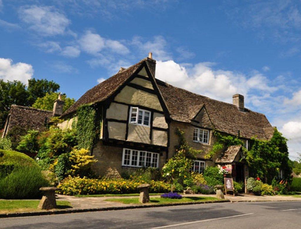 Old Swan Hotel Witney Eksteriør billede