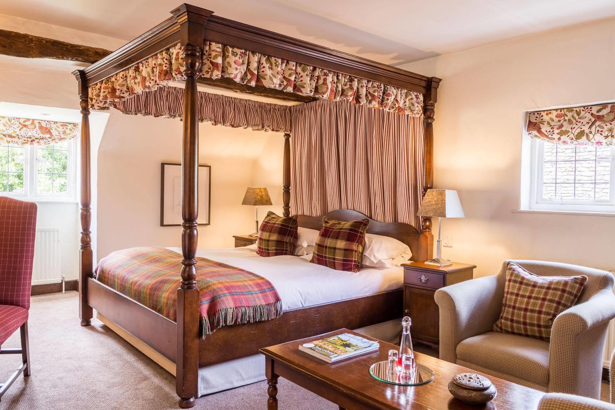 Old Swan Hotel Witney Eksteriør billede